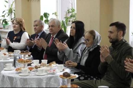 Делегация КПРФ во главе с Казбеком Тайсаевым прибыла в Донецк