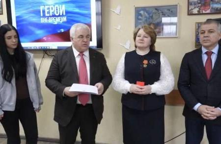 Делегация КПРФ во главе с Казбеком Тайсаевым прибыла в Донецк