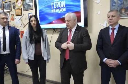 Делегация КПРФ во главе с Казбеком Тайсаевым прибыла в Донецк
