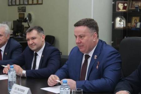 Делегация КПРФ во главе с Казбеком Тайсаевым прибыла в Донецк