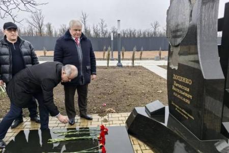 Делегация КПРФ во главе с Казбеком Тайсаевым прибыла в Донецк
