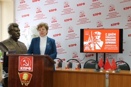 Мордовия. В Саранске прошло торжественное собрание в честь Дня Красной Армии