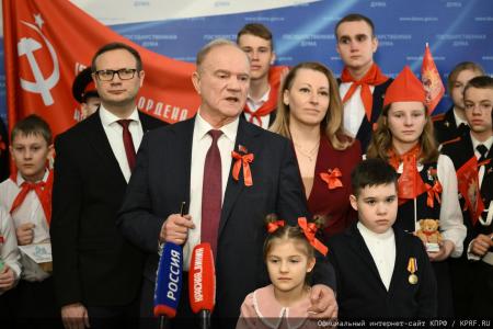 Г.А. Зюганов: Наша страна – это страна Победы, страна героев