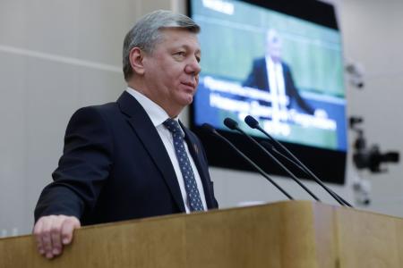 Дмитрий Новиков на заседании Госдумы: “Россия должна быть сильной и справедливой, чтобы империалисты не устроили нам судьбу Югославии”