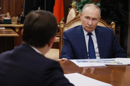 Состоялась встреча Владимира Путина с губернатором Орловской области Андреем Клычковым