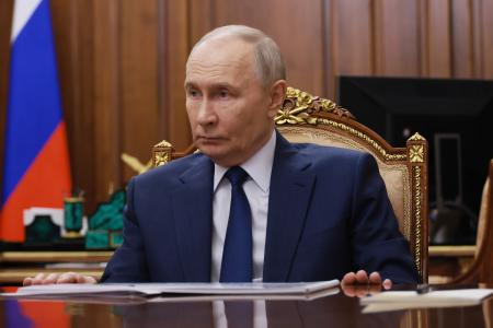 Состоялась встреча Владимира Путина с губернатором Орловской области Андреем Клычковым