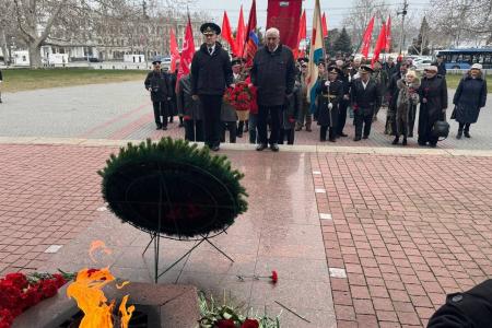 Коммунисты Города - Героя Севастополя отметили  День Советской Армии и Военно-Морского флота