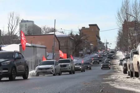 Саратов. Красная Армия всех сильней!