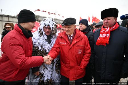 150-й гуманитарный, праздничный конвой от КПРФ ушел из Подмосковья