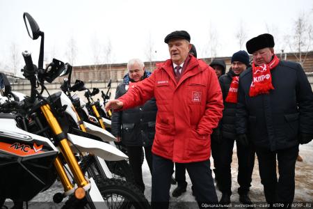 150-й гуманитарный, праздничный конвой от КПРФ ушел из Подмосковья