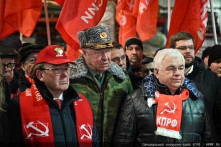 150-й гуманитарный, праздничный конвой от КПРФ ушел из Подмосковья