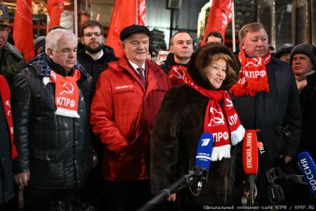 150-й гуманитарный, праздничный конвой от КПРФ ушел из Подмосковья