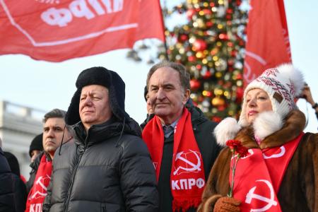 Г.А. Зюганов на митинге 23 февраля в Москве: С Днем нашей великой, любимой, Красной непобедимой армии!