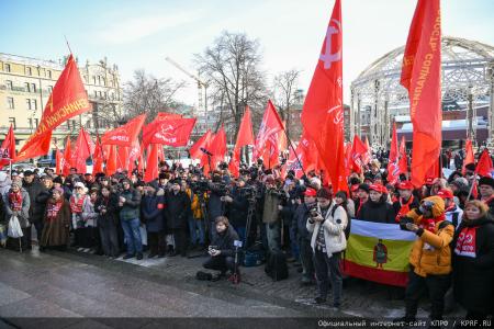 Г.А. Зюганов на митинге 23 февраля в Москве: С Днем нашей великой, любимой, Красной непобедимой армии!