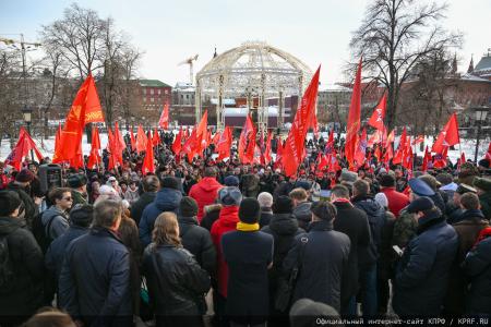 Г.А. Зюганов на митинге 23 февраля в Москве: С Днем нашей великой, любимой, Красной непобедимой армии!