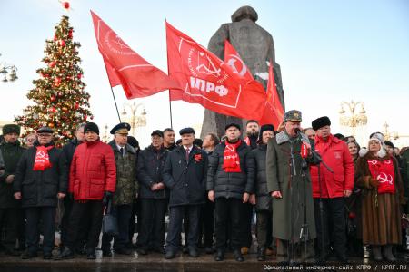 Г.А. Зюганов на митинге 23 февраля в Москве: С Днем нашей великой, любимой, Красной непобедимой армии!