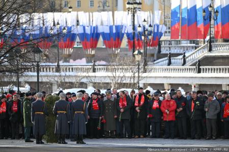Г.А. Зюганов на митинге 23 февраля в Москве: С Днем нашей великой, любимой, Красной непобедимой армии!