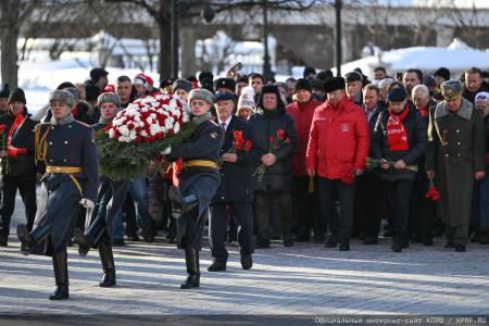 Г.А. Зюганов на митинге 23 февраля в Москве: С Днем нашей великой, любимой, Красной непобедимой армии!
