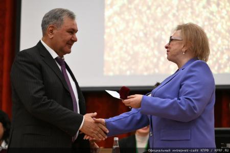 "Пчела и человек". Г.А. Зюганов принял участие в конгрессе пчеловодов в Москве