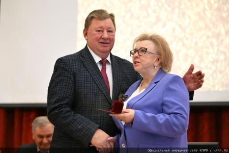 "Пчела и человек". Г.А. Зюганов принял участие в конгрессе пчеловодов в Москве