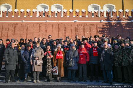 Г.А. Зюганов на митинге 23 февраля в Москве: С Днем нашей великой, любимой, Красной непобедимой армии!