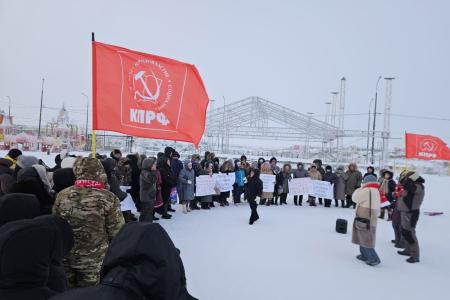 Руководитель Ямало-Ненецкого окружного отделения КПРФ Елена Кукушкина направила административные исковые заявления в суды по поводу запрета проведения публичных мероприятий
