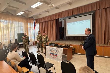 Ульяновск. Член ЦК КПРФ Антон Шилов рассказал о подвиге Гостомельского Десанта