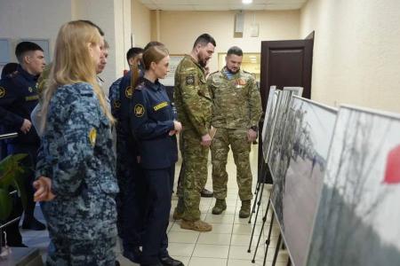 Ульяновск. Член ЦК КПРФ Антон Шилов рассказал о подвиге Гостомельского Десанта