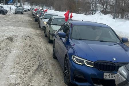 Татарстанское региональное отделение КПРФ провело традиционный праздничный автопробег