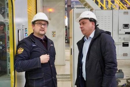 Сенатор Айрат Гибатдинов: на площадке Ульяновского автомобильного завода (ООО «УАЗ») планируется запуск производства нового внедорожника