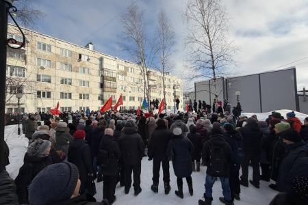 Республика Коми. Мороз и административный ресурс не сломили – жители п.г.т. Жешарт вышли на митинг за национализацию комбината