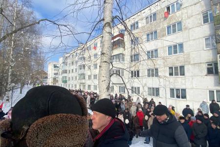 Республика Коми. Мороз и административный ресурс не сломили – жители п.г.т. Жешарт вышли на митинг за национализацию комбината