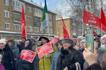 Республика Коми. Мороз и административный ресурс не сломили – жители п.г.т. Жешарт вышли на митинг за национализацию комбината