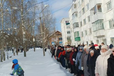 Республика Коми. Мороз и административный ресурс не сломили – жители п.г.т. Жешарт вышли на митинг за национализацию комбината