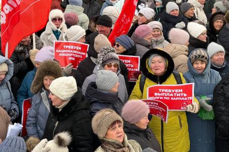 Республика Коми. Мороз и административный ресурс не сломили – жители п.г.т. Жешарт вышли на митинг за национализацию комбината
