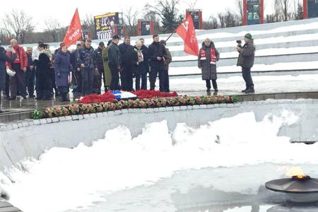 Вечная слава воинам-красноармейцам! Ростовские коммунисты почтили память освободителей Ростова-на-Дону