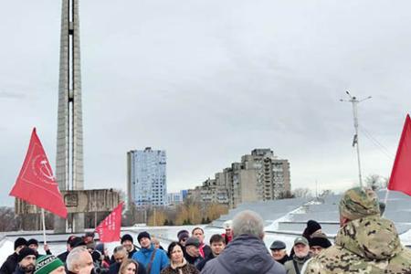 Вечная слава воинам-красноармейцам! Ростовские коммунисты почтили память освободителей Ростова-на-Дону