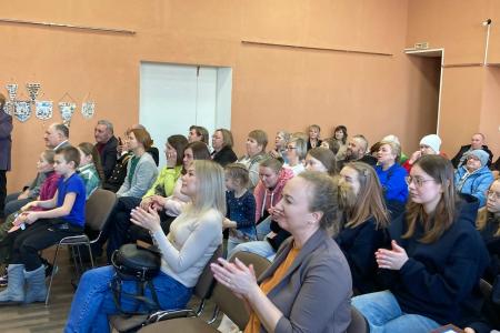 Карелия. Коммунисты провели «Большой волонтерский день» и организовали выставку знаков и наград