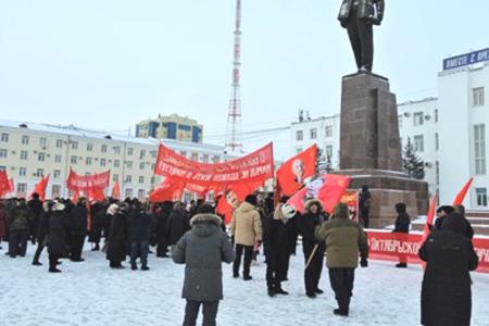 Коммунисты Якутии по суду защитили имя площади Ленина