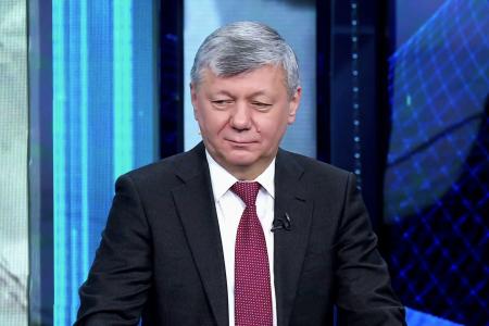 Дмитрий Новиков на Первом канале о подготовке киевского режима к сдаче позиций и о том, какими картами играет Трамп