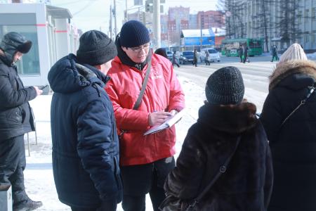 Омск: цветы – героям прошлого и настоящего