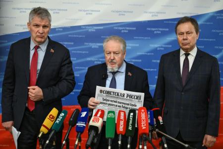 А.В. Куринный, С.П. Обухов и Н.В. Арефьев выступили перед журналистами в Госдуме