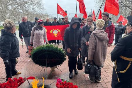 Коммунисты Города - Героя Севастополя отметили  День Советской Армии и Военно-Морского флота