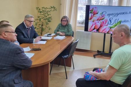 Руководитель фракции КПРФ в Мособлдуме Александр Наумов провел прием жителей Ленинского городского округа
