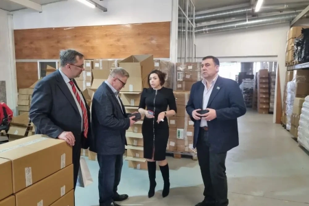 Руководитель фракции КПРФ в Мособлдуме Александр Наумов посетил предприятие «ЭКОТУБА» в г.о. Ступино