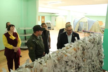 Руководитель фракции КПРФ в Мособлдуме Александр Наумов провел встречу с домодедовскими юнармейцами