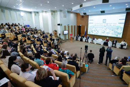 Нина Останина: Реализация регионами мер социальной поддержки многодетных семей по-прежнему остается «кричащей темой»