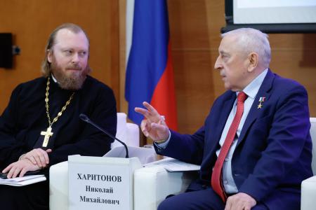 Нина Останина: Реализация регионами мер социальной поддержки многодетных семей по-прежнему остается «кричащей темой»