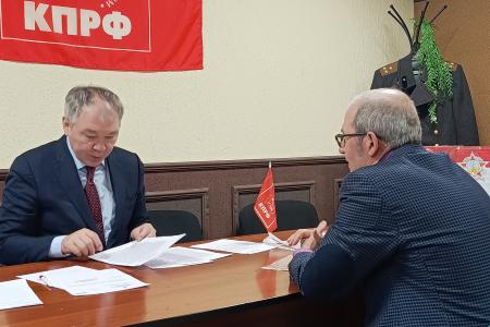 Леонид Калашников провел работу в своем округе