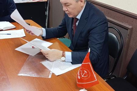 Леонид Калашников провел работу в своем округе